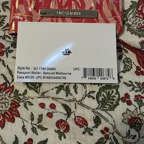 Brahmin Passport Wallet In Beloved Melbourne - Picture 11 of 13